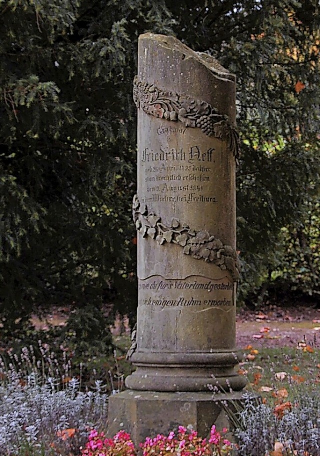 Die Gemeinde lsst das Grabmal von Friedrich Neff restaurieren.  | Foto: Privat