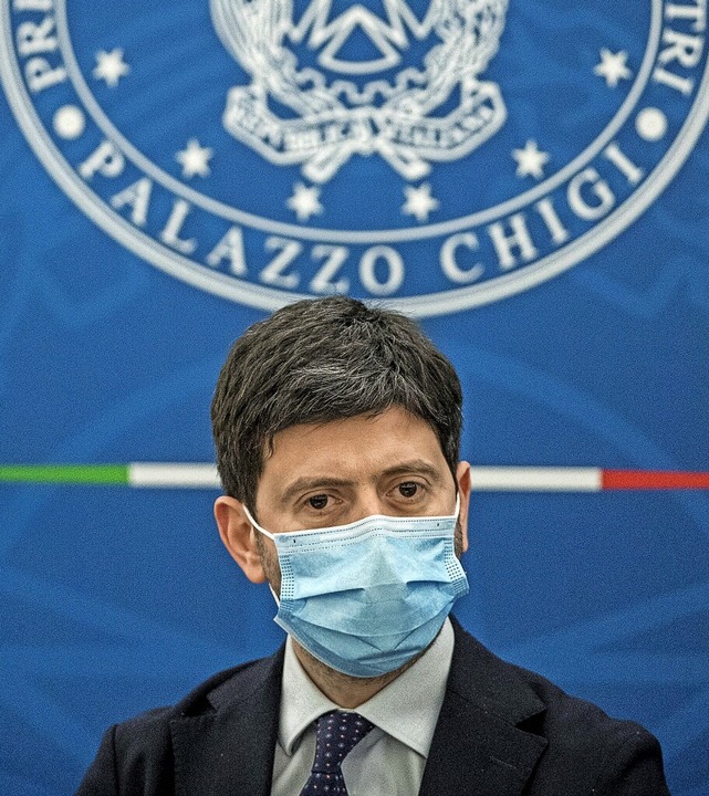 Im Zentrum kritischer Fragen: Gesundheitsminister Roberto Speranza  | Foto: Lapresse , Roberto Monaldo (dpa)