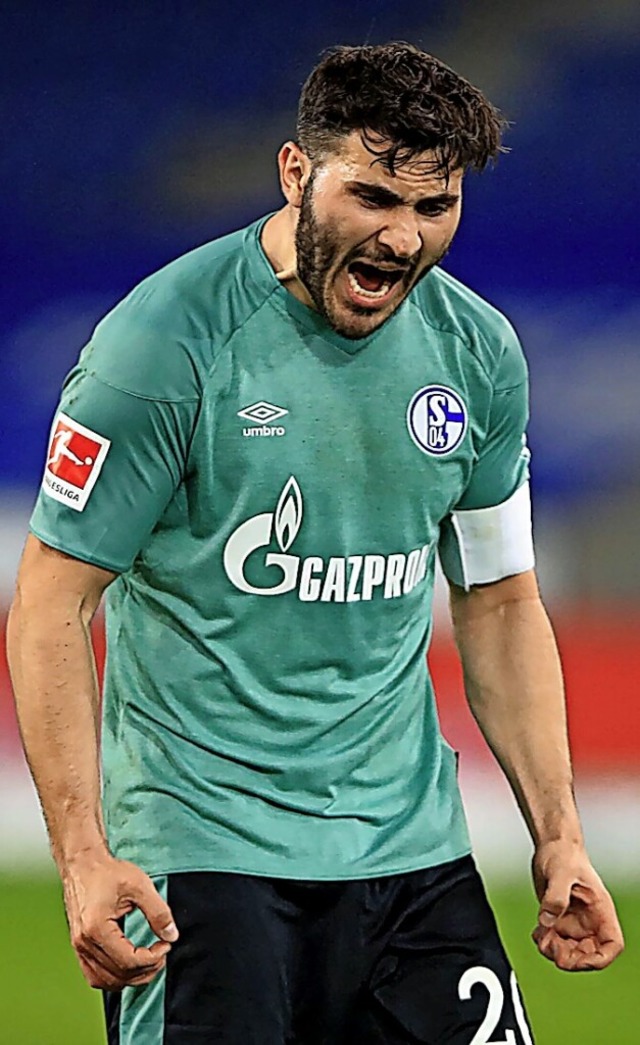 Sauer &#8211; und abgestiegen: Schalkes Winter-Neuzugang Seat Kolasinac  | Foto: WOLFGANG RATTAY (AFP)