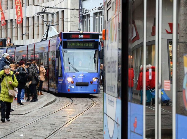 Die Freiburger Trams sollen in Zukunft noch fter fahren als bisher.  | Foto: Rita Eggstein