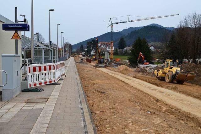 Wei und Bury ben scharfe Kritik wegen Verzgerungen bei der Elztalbahn