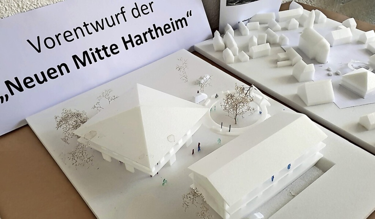 Der Entwurf sieht eine Pflegeeinrichtung hinter dem Hartheimer Rathaus vor.   | Foto: Frank Schoch