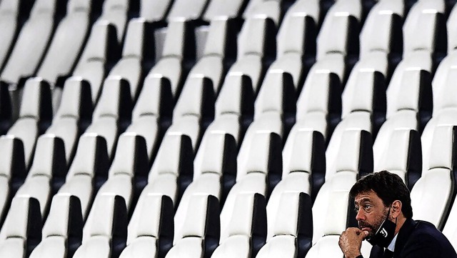 Ziemlich exklusiv sitzt Juventus-Chef ...e Super League sei eine tolle Sache.    | Foto: MIGUEL MEDINA (AFP)
