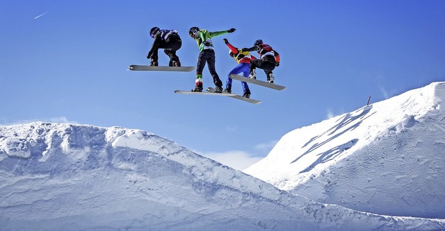 ber den Dingen schweben: Bei Snowboar...npiste sind bei Weltcuprennen Alltag.   | Foto: Baschi Bender