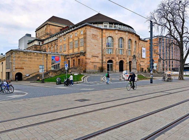 Beim Freiburger Stadttheater hat ein 3...ine junge Frau attackiert. Symbolbild.  | Foto: Michael Bamberger