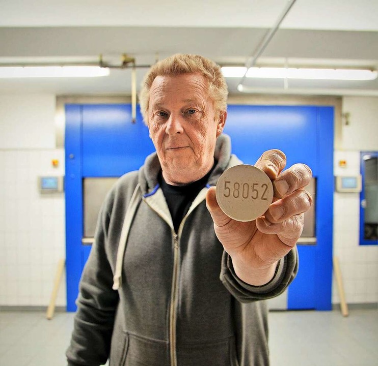 Hans Textor arbeitet in einem Krematorium.  | Foto: Kathrin Blum