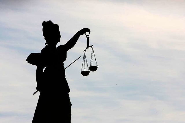 Die Gttin Justitia ist das Symbol fr Gerechtigkeit und Justiz.  | Foto: Arne Dedert