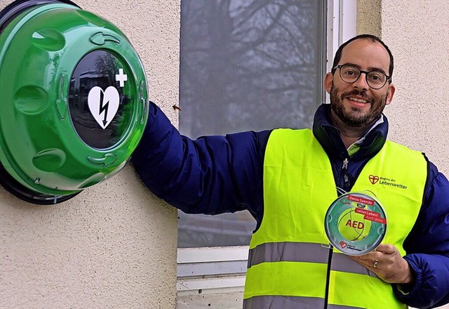 Die Spendendose in der Hand von Thomas Steuber soll krftig gefllt werden.  | Foto: Gerhard Lck