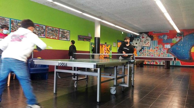 Eine Freizeitaktivitt, die auch mit Abstand gut funktioniert, ist Tischtennis.  | Foto: privat