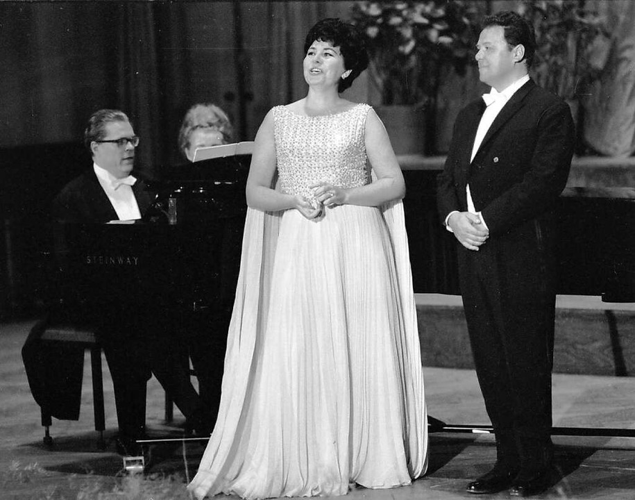 Ludwig mit ihrem damaligen Ehemann, de...ry beim Prager Frhlingsfestival 1966.  | Foto: imago stock&people