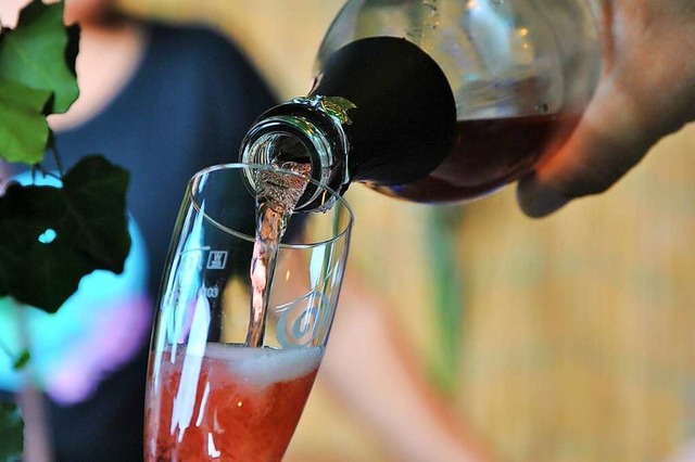 Flieen Wein und Sekt Anfang September? Das ist noch unklar.  | Foto: Ralph Fautz