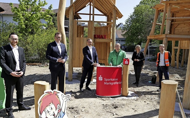 Bei der Vertragsunterzeichnung (v.l.):...Nils Degen, Geschftsfhrung LGS GmbH.  | Foto: Alexander Huber