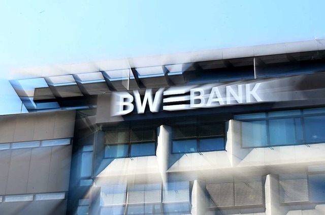 Die BW-Bank dnnt ihr Filialnetz aus.   | Foto: Bernd Weissbrod (dpa)