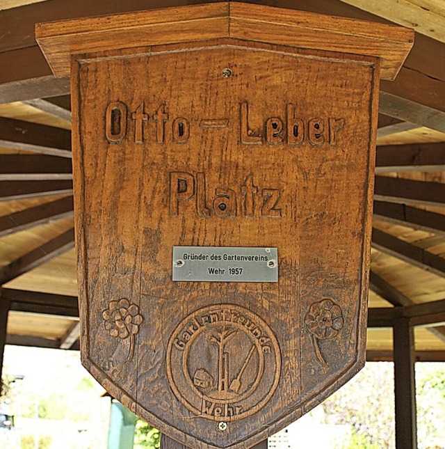 Dem Vereinsgrnder Otto Leber wurde mit einer Tafel gedacht.  | Foto: Hansjrg Bader