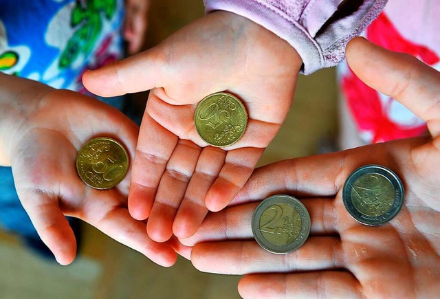 Das Geld reicht oft nicht einmal frs ...nauer Kinder sind von Armut betroffen.  | Foto: Patrick Seeger