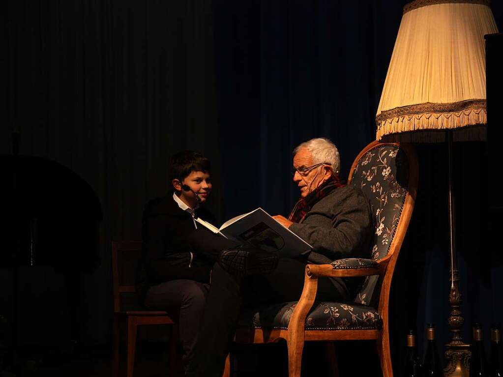 Stickelberger als Theaterschauspieler beim Haltinger Abend anlsslich der 1250-Jahr-Feierlichkeiten.