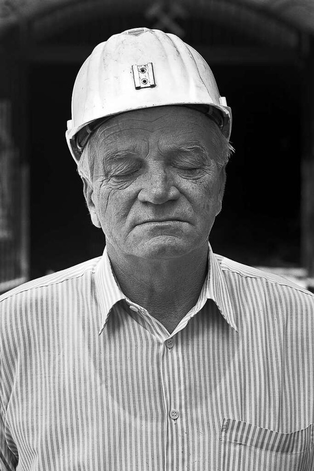 Der Verein organisierte Ausstellungen,... Fotos von Menschen in Uranbergwerken.  | Foto: Ulrich Mertens