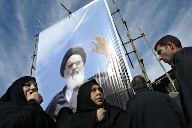 Noch heute prgen die Folgen der Zeit ...Jahrestag der islamischen Revolution).  | Foto: BEHROUZ MEHRI