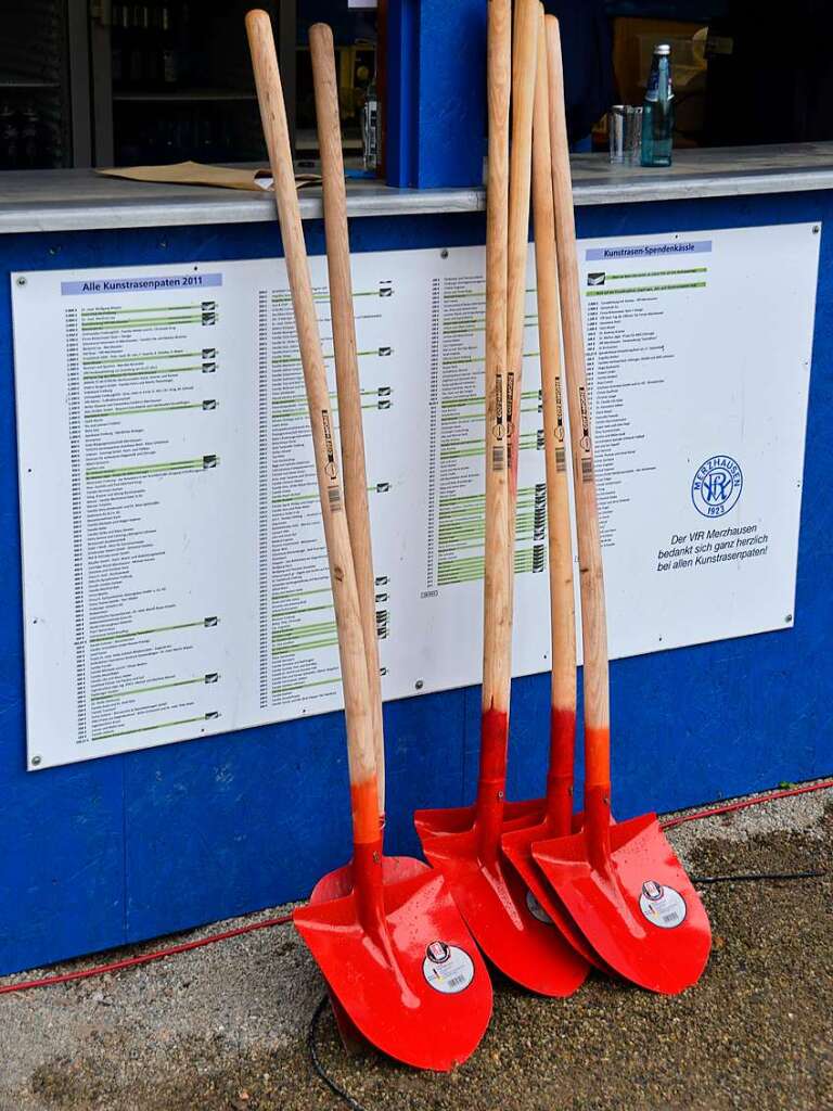 Die ersten Arbeiten sind schon getan – nun soll nach der Grundsteinlegung der Rohbau fr das Vereinsheim auf dem Sportgelnde zwischen Merzhausen und Au beginnen.