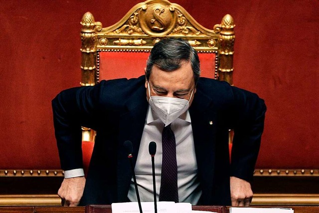 Mario Draghi muss dafr sorgen, dass d...fen an den richtigen Stellen ankommen.  | Foto: GREGORIO BORGIA (AFP)