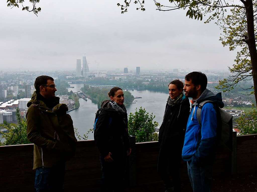 Nicht nur Corona, sondern auch das schlechte Wetter sorgten dafr, dass am Maiwochenende wenig an sonst beliebten Wanderzielen wie der Burg Rtteln los war.