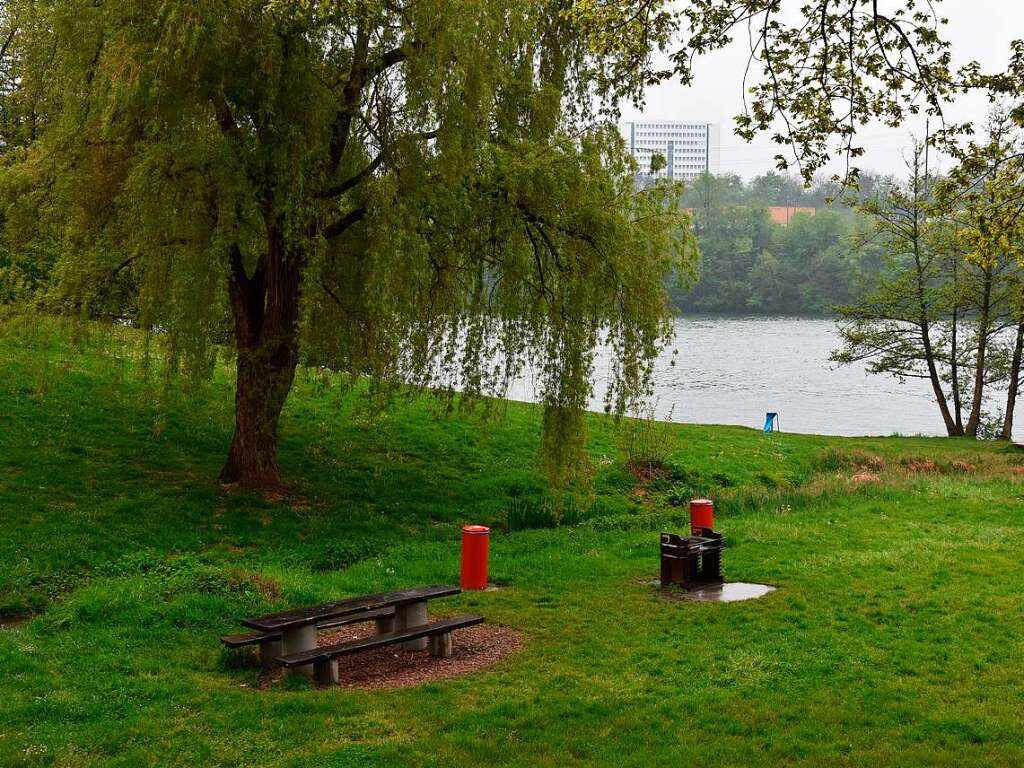 Nicht nur Corona, sondern auch das schlechte Wetter sorgten dafr, dass am Maiwochenende wenig an sonst beliebten Wanderzielen wie der Burg Rtteln los war.