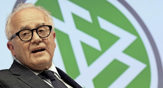 Wie lange ist Fritz Keller noch Prsident des Deutschen Fuball-Bundes?    | Foto: Boris Roessler (dpa)