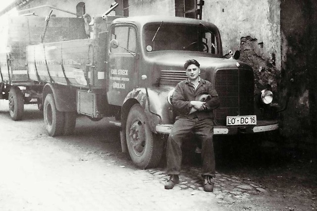 Vorreiter auf vier Rdern: Firmengrnder Karl Streck mit Flotte.  | Foto: Karl Streck