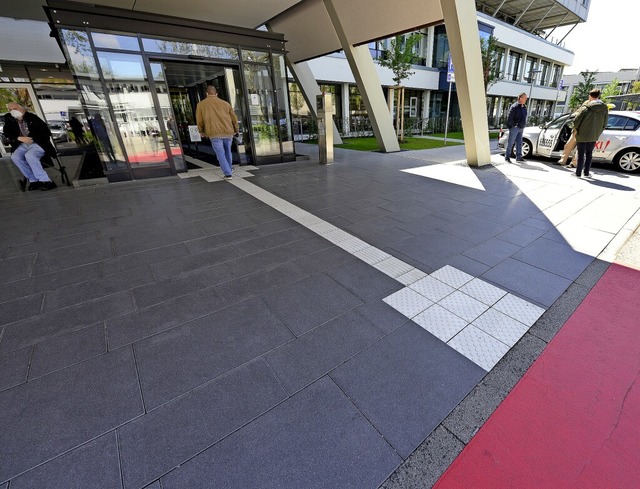 Der Eingang zur Augen- und HNO-Klinik  | Foto: Ingo Schneider