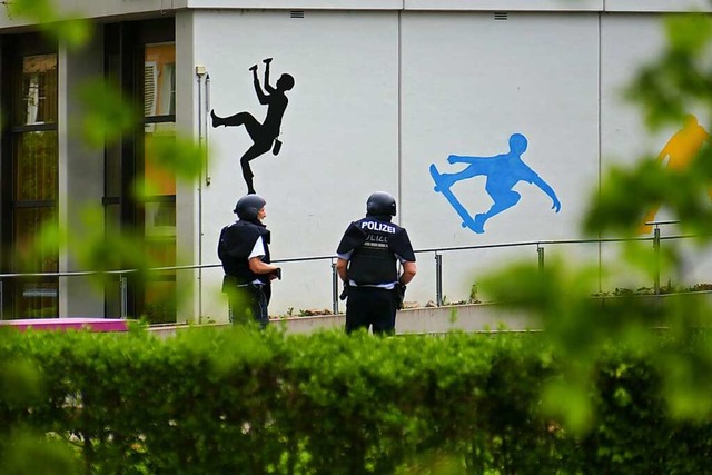 Kein Amoklauf, sondern falscher Alarm:...r der Markgrafenschule in Emmendingen.  | Foto: Michael Strter