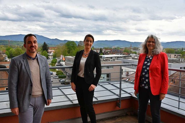 Alexander Lamy, Vanessa Vlkel und Eve...d Pflegeeltern der ffentlichkeit vor.  | Foto: Benedikt Sommer