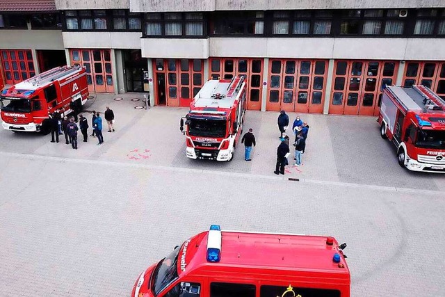 Die angebotenen Feuerwehrfahrzeuge kon...ag begutachten und direkt vergleichen.  | Foto: Daniel Wagner (Feuerwehr St. Blasien)