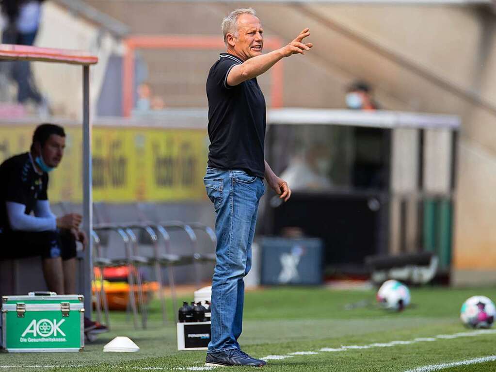 Gegen Kln setzt sich der SC Freiburg mit 4:1 durch.