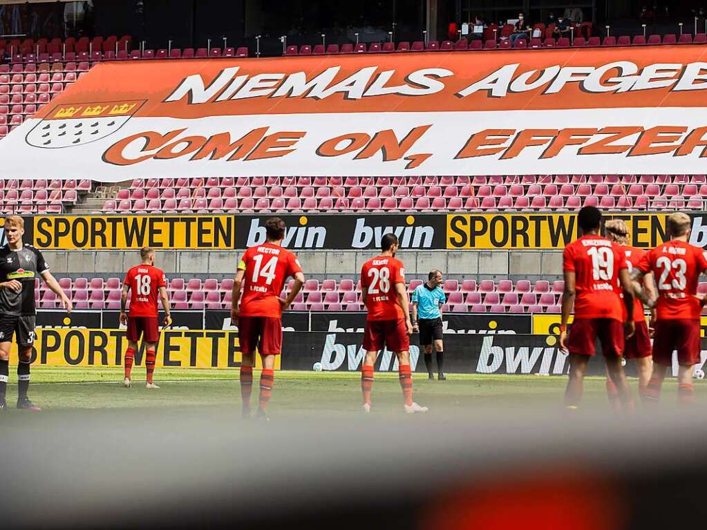 Gegen Kln setzt sich der SC Freiburg mit 4:1 durch.