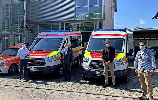 Geschftsfhrer Yven Dinger, Brgermei...fnung der Rettungswache in Kndringen   | Foto: Leska Mller