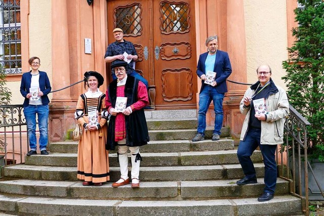 Fr das &#8222;Stadtfhrerdiplom&#8220...na und Bernd Wintermantel (von links)   | Foto: Sylvia Sredniawa