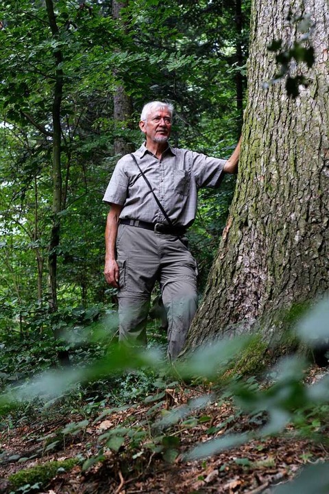 Philipp Löffler unterwegs im Wald.   | Foto: Patrik Müller