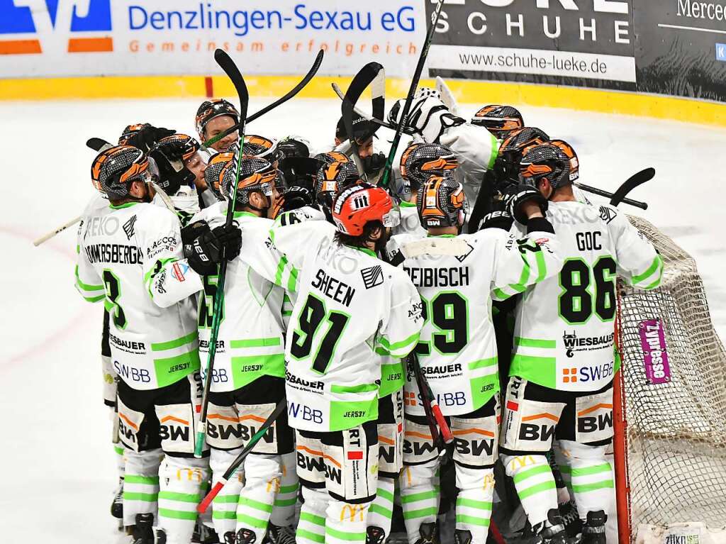 Der EHC Freiburg hat das entscheidende fnfte Duell der Halbfinalserie gegen die Bietigheim Steelers mit 2:4 verloren.