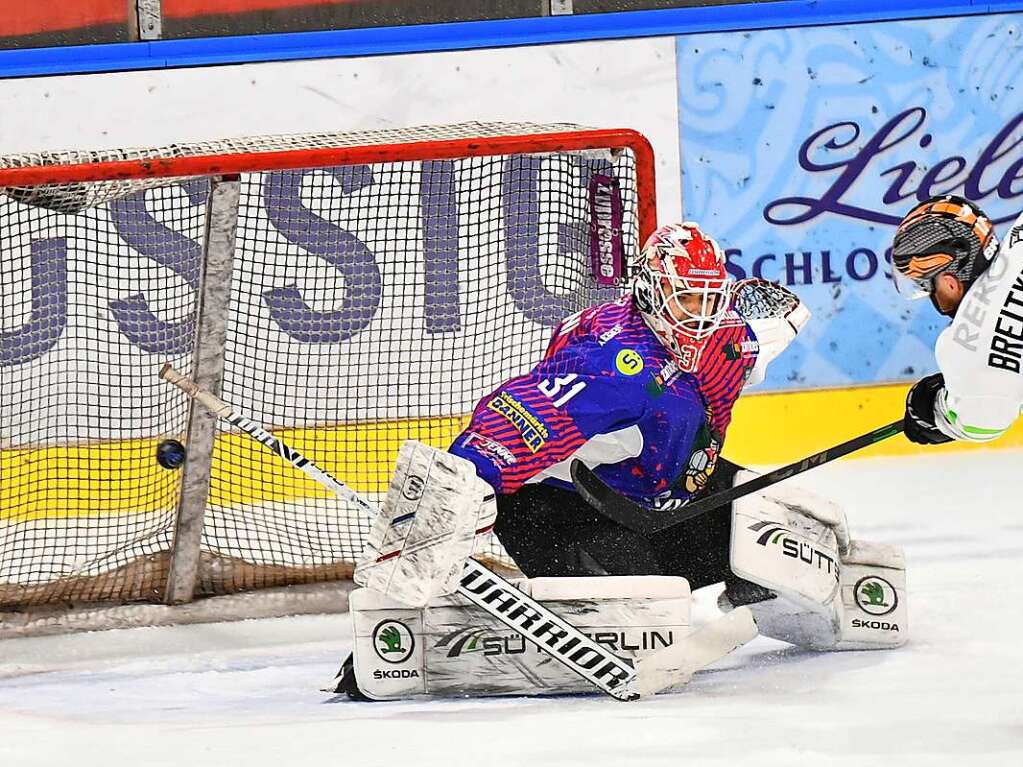 Der EHC Freiburg hat das entscheidende fnfte Duell der Halbfinalserie gegen die Bietigheim Steelers mit 2:4 verloren.