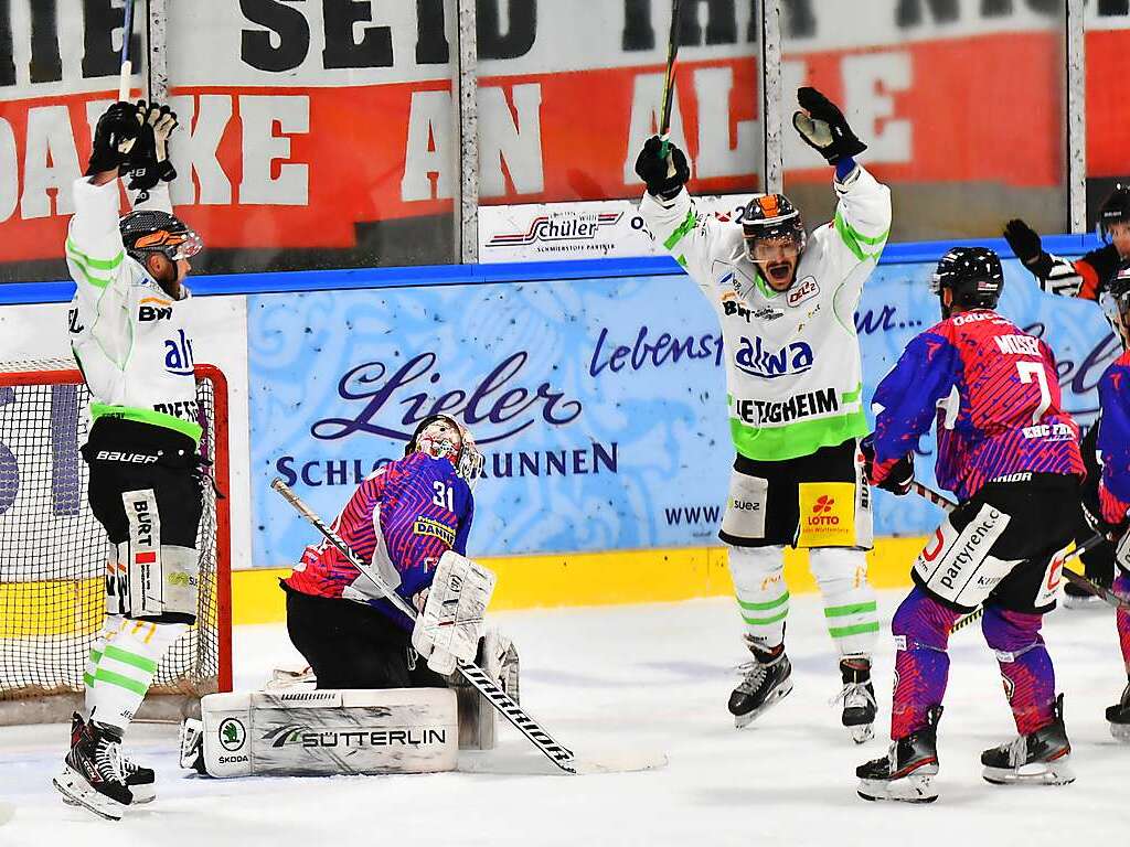 Der EHC Freiburg hat das entscheidende fnfte Duell der Halbfinalserie gegen die Bietigheim Steelers mit 2:4 verloren.