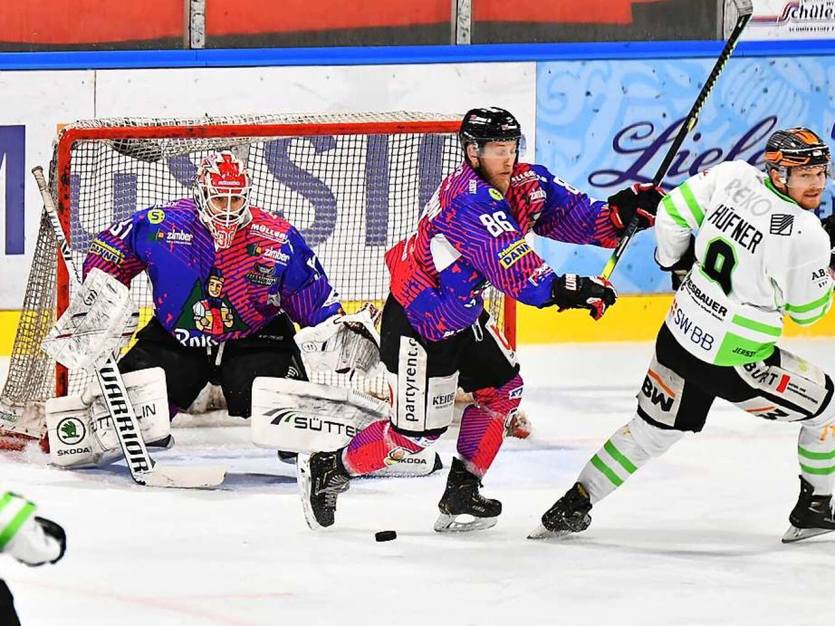 Der EHC Freiburg hat das entscheidende fnfte Duell der Halbfinalserie gegen die Bietigheim Steelers mit 2:4 verloren.