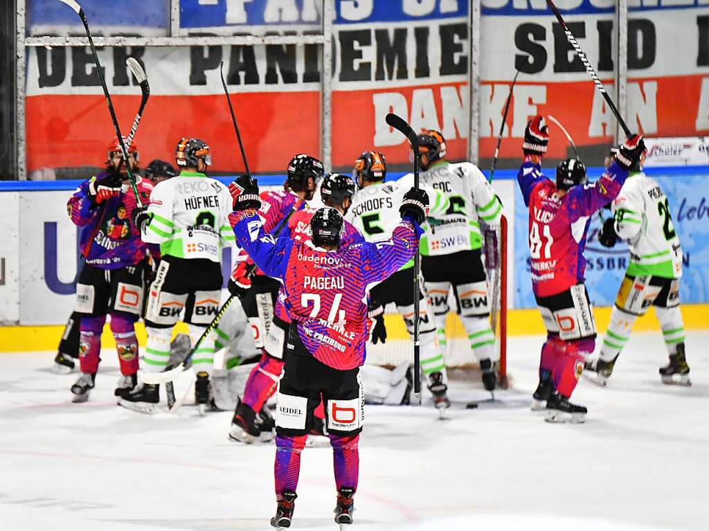 Der EHC Freiburg hat das entscheidende fnfte Duell der Halbfinalserie gegen die Bietigheim Steelers mit 2:4 verloren.