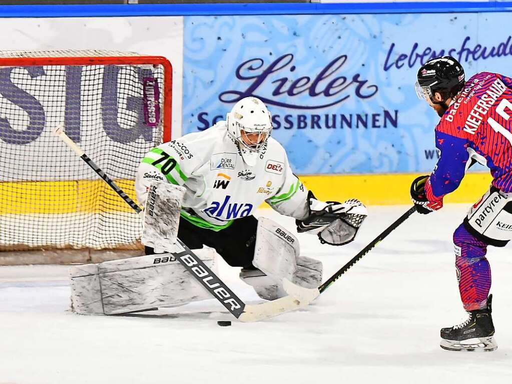 Der EHC Freiburg hat das entscheidende fnfte Duell der Halbfinalserie gegen die Bietigheim Steelers mit 2:4 verloren.