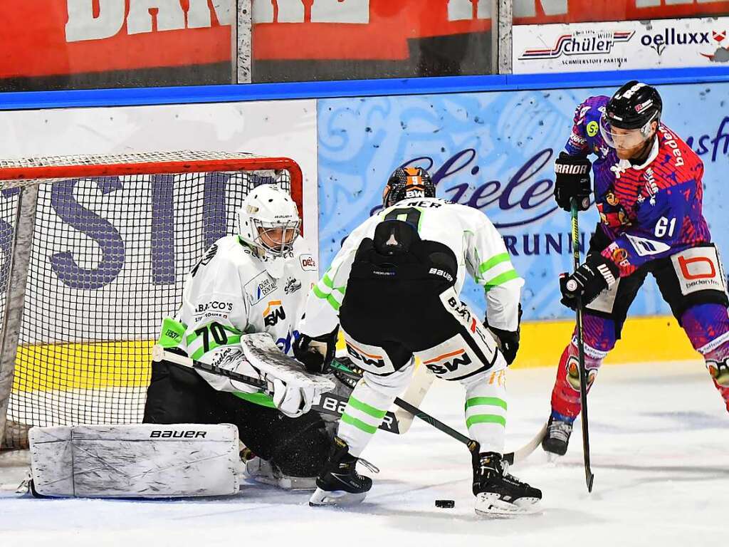 Der EHC Freiburg hat das entscheidende fnfte Duell der Halbfinalserie gegen die Bietigheim Steelers mit 2:4 verloren.