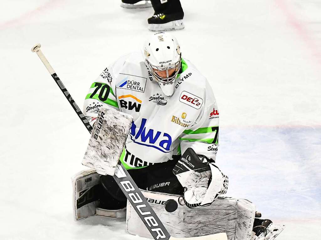 Der EHC Freiburg hat das entscheidende fnfte Duell der Halbfinalserie gegen die Bietigheim Steelers mit 2:4 verloren.