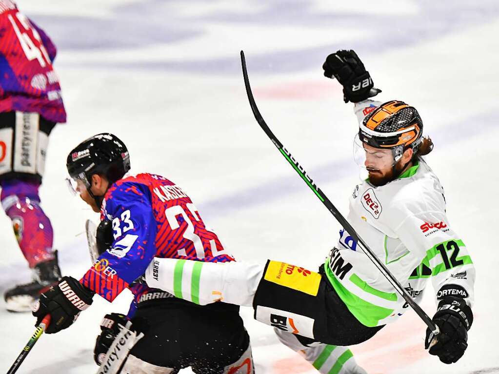 Der EHC Freiburg hat das entscheidende fnfte Duell der Halbfinalserie gegen die Bietigheim Steelers mit 2:4 verloren.