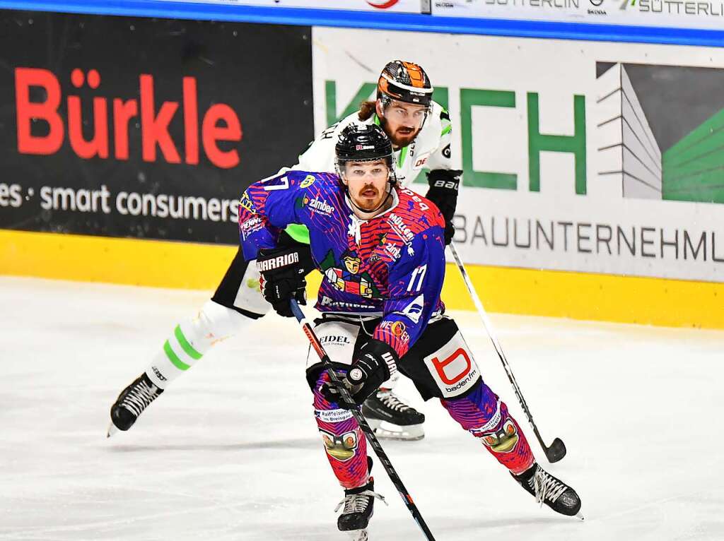 Der EHC Freiburg hat das entscheidende fnfte Duell der Halbfinalserie gegen die Bietigheim Steelers mit 2:4 verloren.