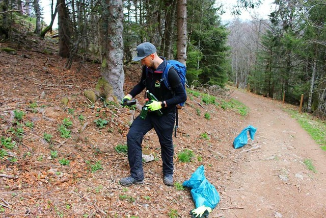 Mllsammeln am Belchensteig  | Foto: Martin Klabund