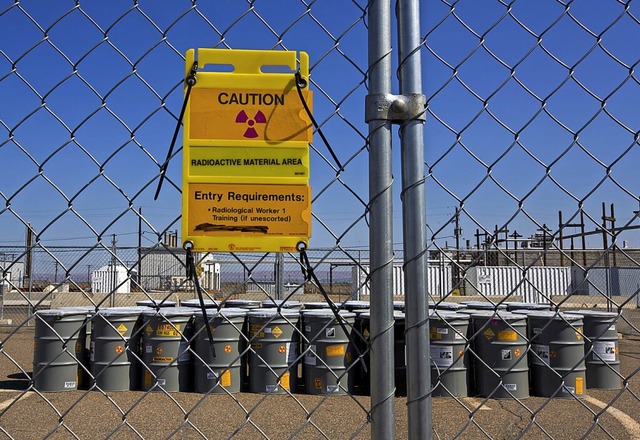Im US-amerikanischen Hanford wird seit...radioaktiven Verunreinigungen befreit.  | Foto: Jim Lo Scalzo