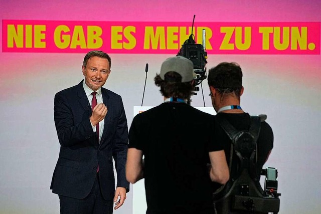 FDP-Chef Christian Lindner beim digitalen Parteitag am Freitag  | Foto: Michael Kappeler (dpa)
